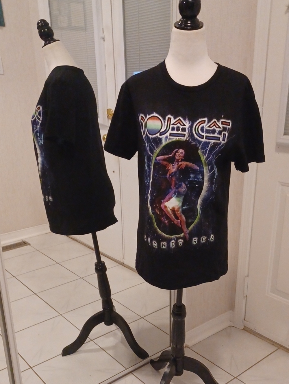 4/$80 Black Doja Cat Tee - Size Small